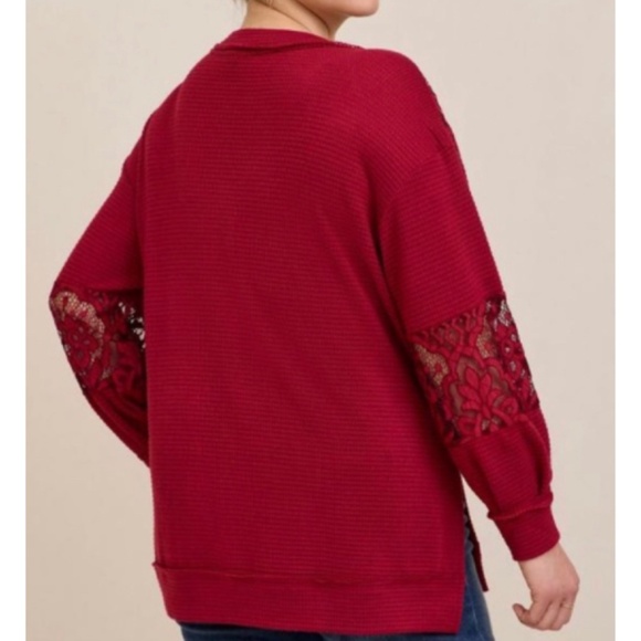⭐️SOLD⭐️🆕 Waffle Lace Inset Sweatshirt Top 2 2X 18 20 NWT Torrid New! Burgundy - Picture 3 of 7